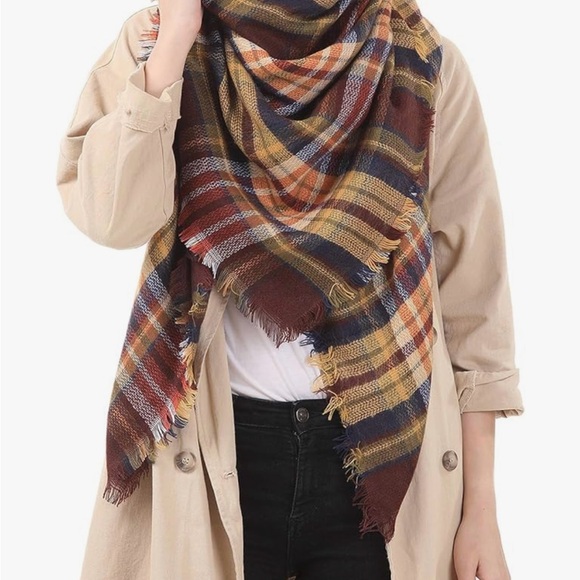 Plaid Scarf Set - Picture 7 of 9